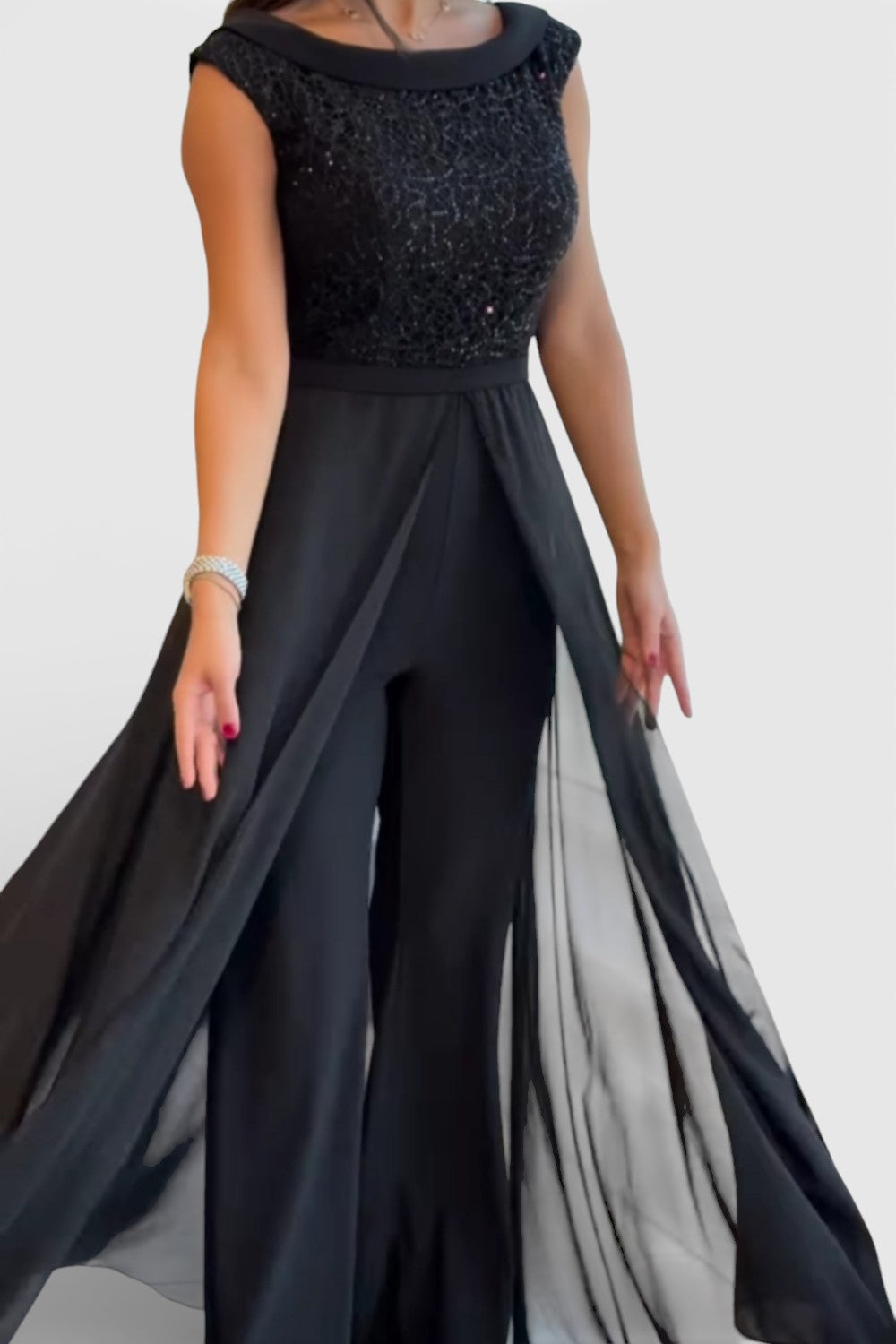 LOUNA - Stylish Sleeveless Jumpsuit